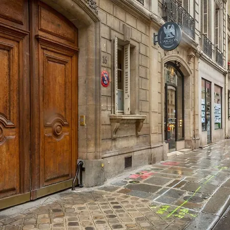 Charming Studio Ideally Located Madeleine / Vendome Appartamento